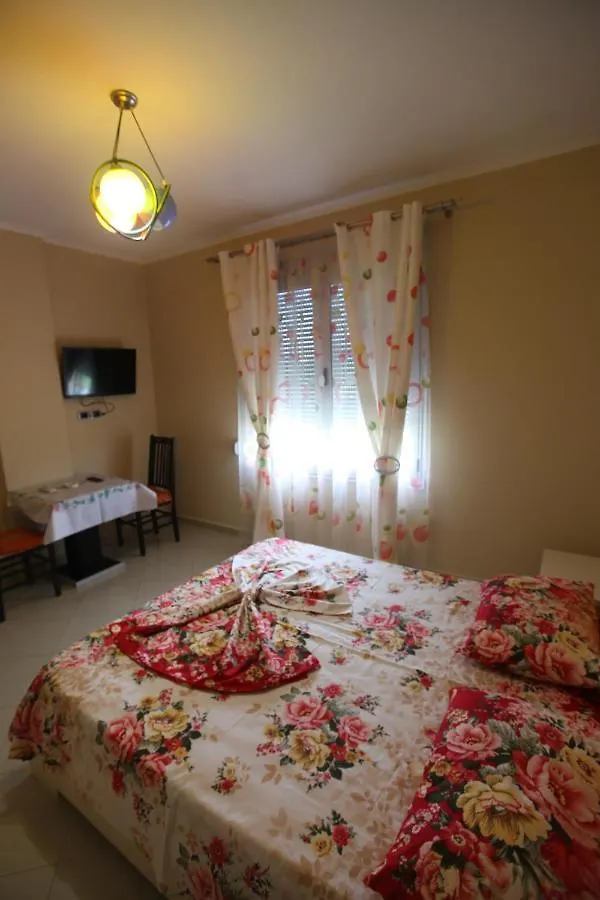 Kompleksi Ergen Hotel Rrogozhine 3*,  Albania