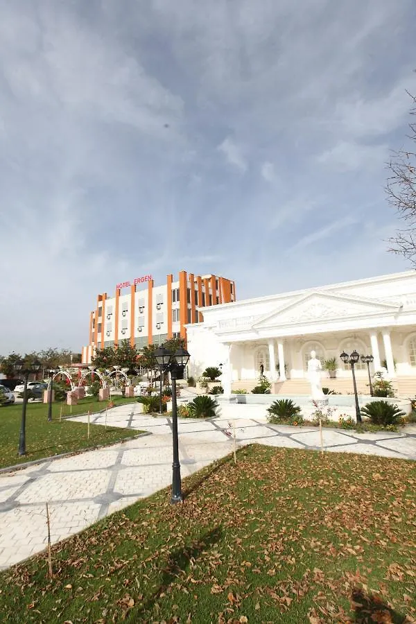 Kompleksi Ergen Hotel Rrogozhine